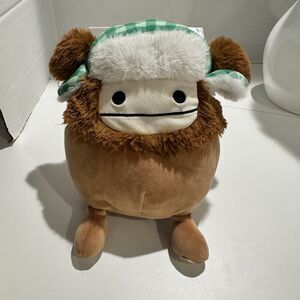 Squishmallows Benny The Bigfoot Plush Toy Green Gigham Trapper Hat Winter 8"